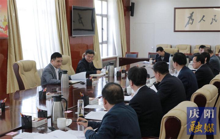 黃澤元在市委人才工作領導小組會議上強調(diào) 系統(tǒng)育才 科學用才 精準引才 為高質(zhì)量發(fā)展提供強有力人才支撐